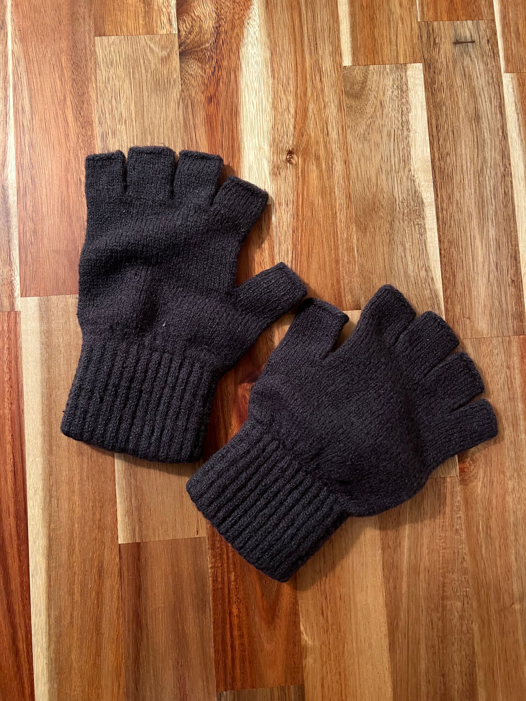 DPSCo single source wool gloves