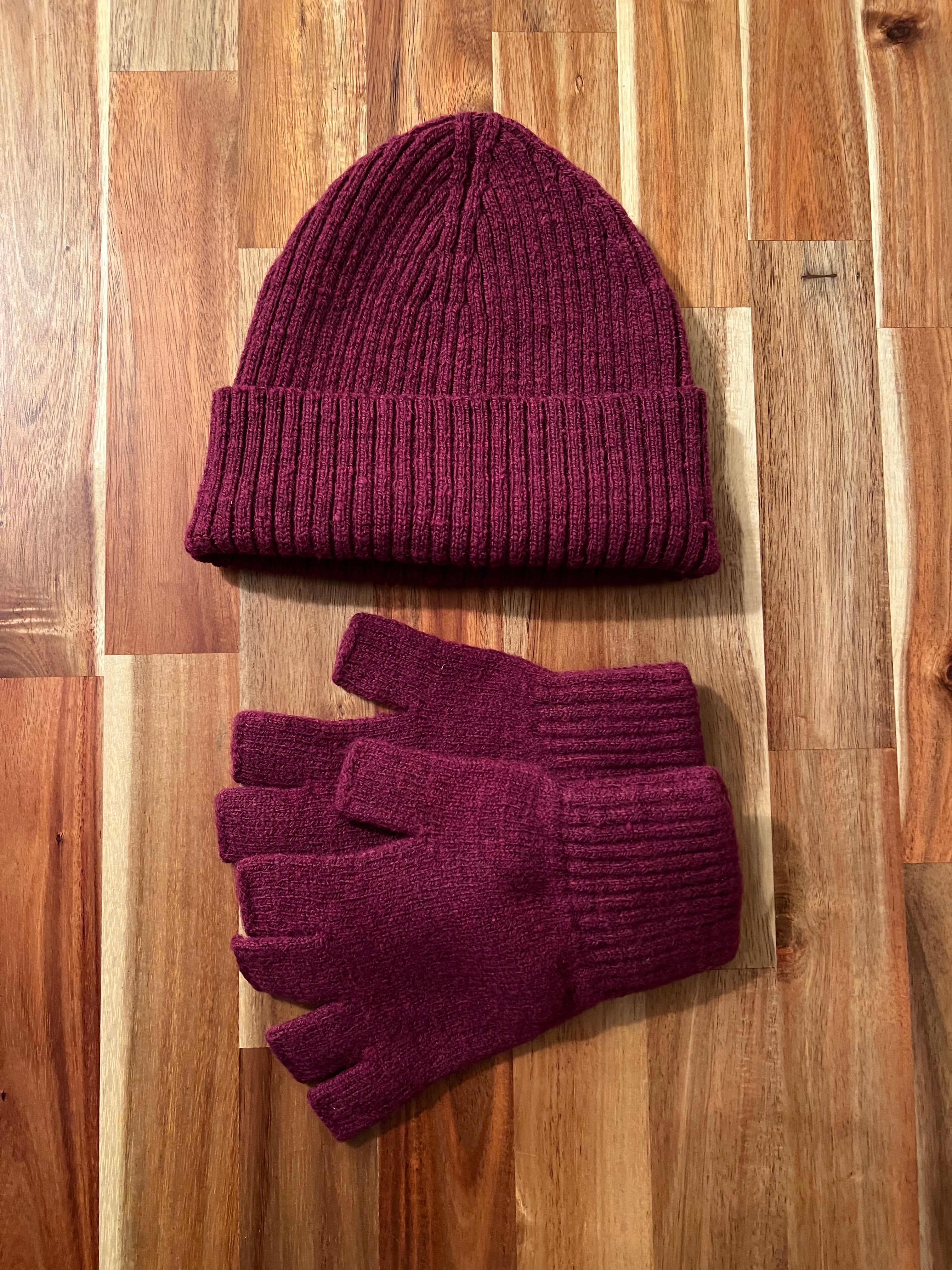 DPSCo single source wool beanie and gloves combo